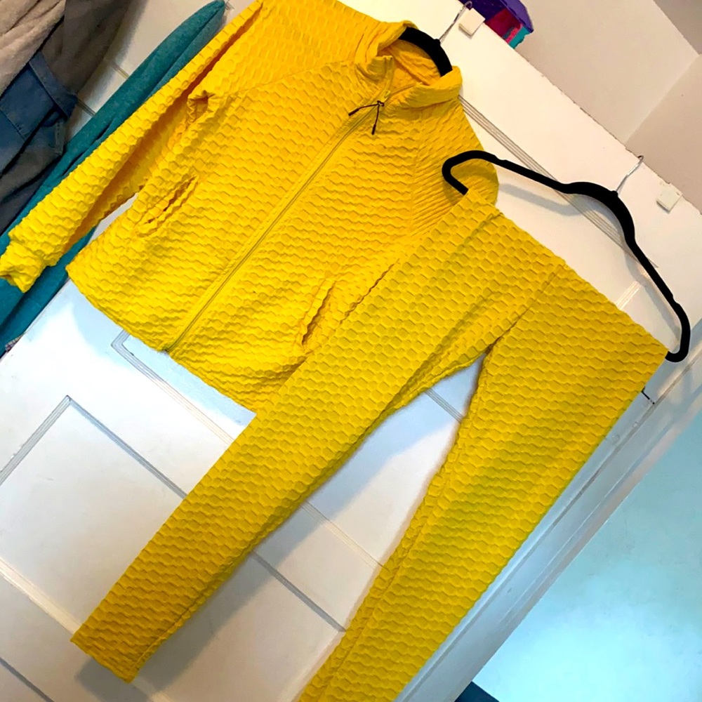 Yellow set
